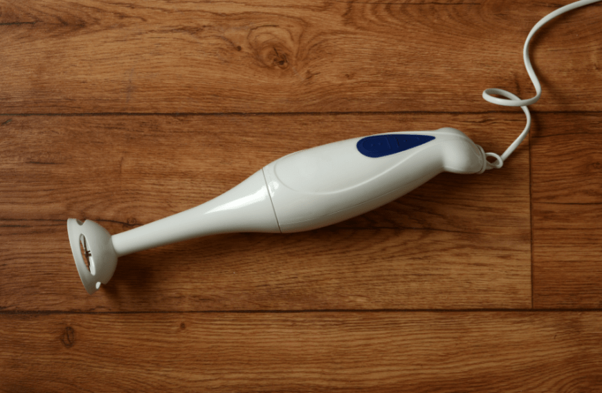 Mit einem Stabmixer kannst du quasi alles zubereiten. Wir haben uns nach den 5 besten Gadgets umgeschaut.