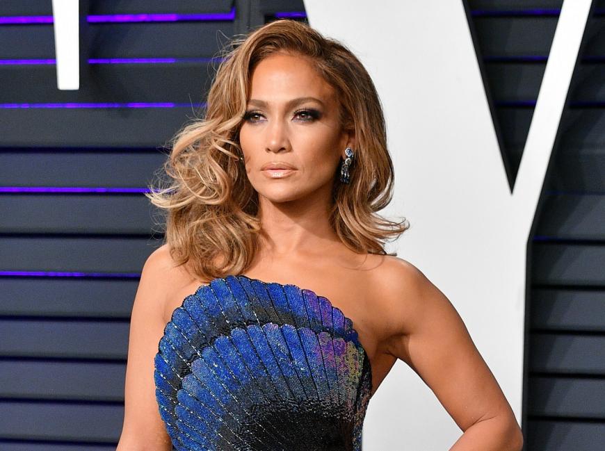 Jennifer Lopez packt über ihre Beziehung mit Alex Rodriguez aus.