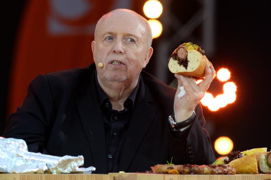 Das Fußball-Schwergewicht hatte sich Ende Januar 2020 den Magen verkleinern lassen.