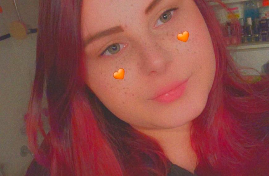 Die Tochter von Silvia Wollny trägt ihre Haare jetzt in einem knalligen Rot.