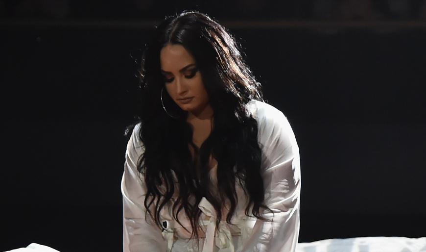 Demi Lovato wäre 2018 beinahe an einer Überdosis gestorben. Noch heute spürt sie dramatische Folgen.