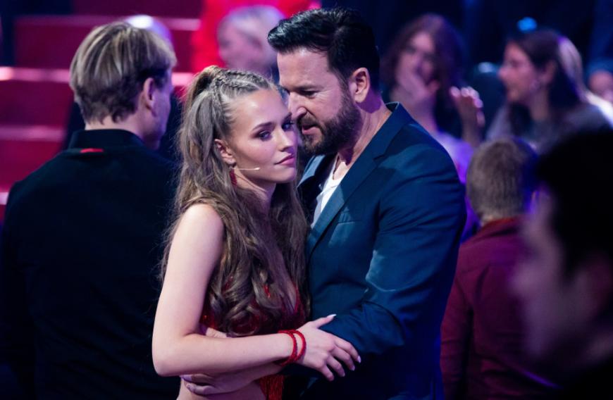 Laura Müller tut so als wäre nichts passiert. Dabei hat ihr Ehemann Michael Wendler erneut für Schlagzeilen gesorgt.
