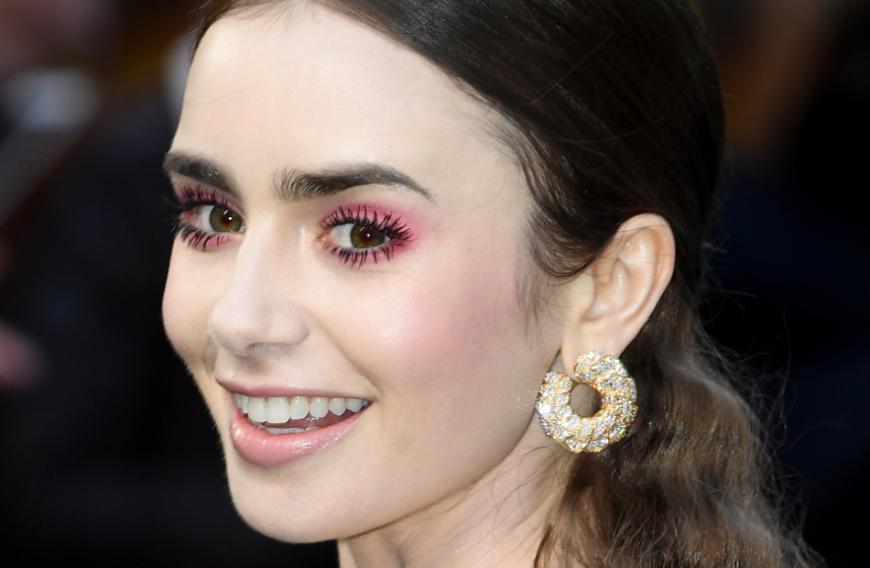 Lily Collins hat in einem Podcast sehr offen über die schlimmste Zeit ihres Lebens gesprochen.