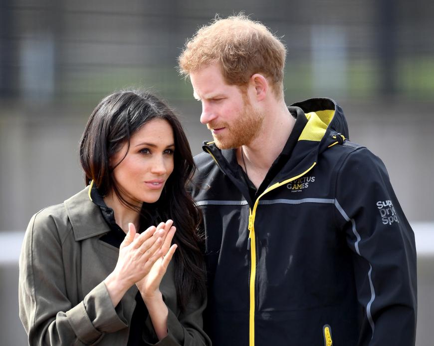 Nach Meghans und Harrys offiziellem Rücktritt als Royals meldet sich nun ein Insider aus ihrem privaten Umfeld zu Wort.