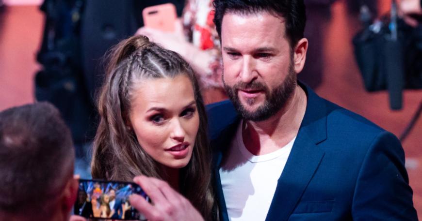 Dabei war Laura doch früher so sehr mit ihren Eltern verbunden, vor allem mit Papa Klaus. Er war vor dem Wendler der wichtigste Mann in ihrem Leben.
