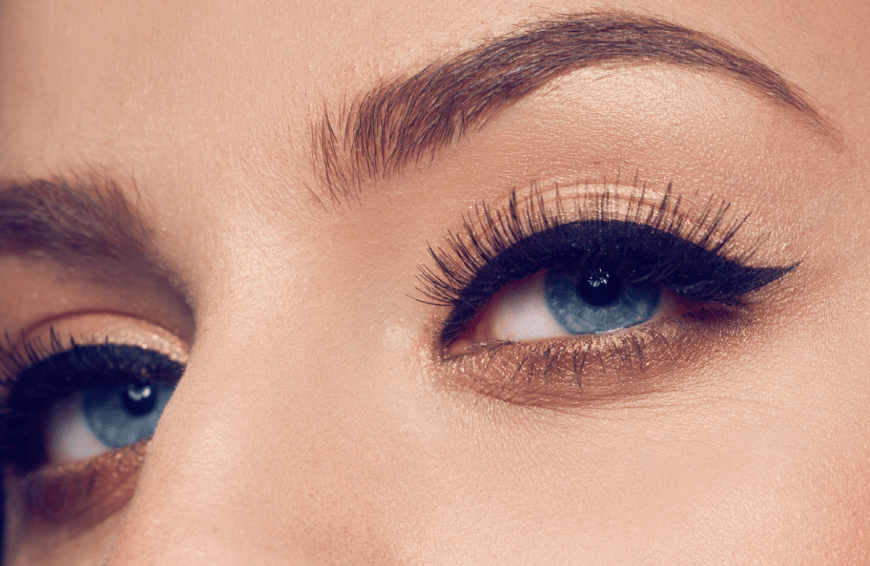 Fake-Lashes zaubern schnell und günstig einen dramatischen Augen-Effekt — vorausgesetzt, man ist geübt darin, sie anzubringen.