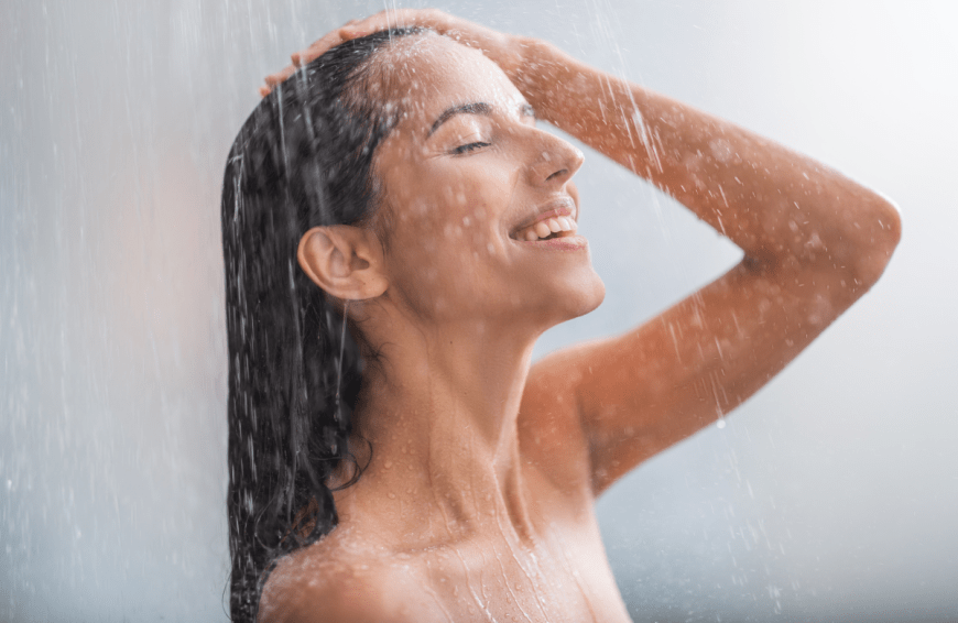 Die tägliche Körperhygiene ist enorm wichtig. Wir verraten dir, was mit deinem Körper passiert, wenn du nicht jeden Tag duschst.