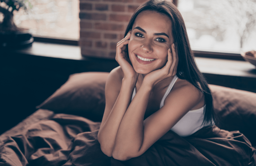 Schöne Haut im Schlaf? Das ist möglich! Wir haben ein Nachtserum entdeckt, das bei Frauen ab 40 beliebt ist.