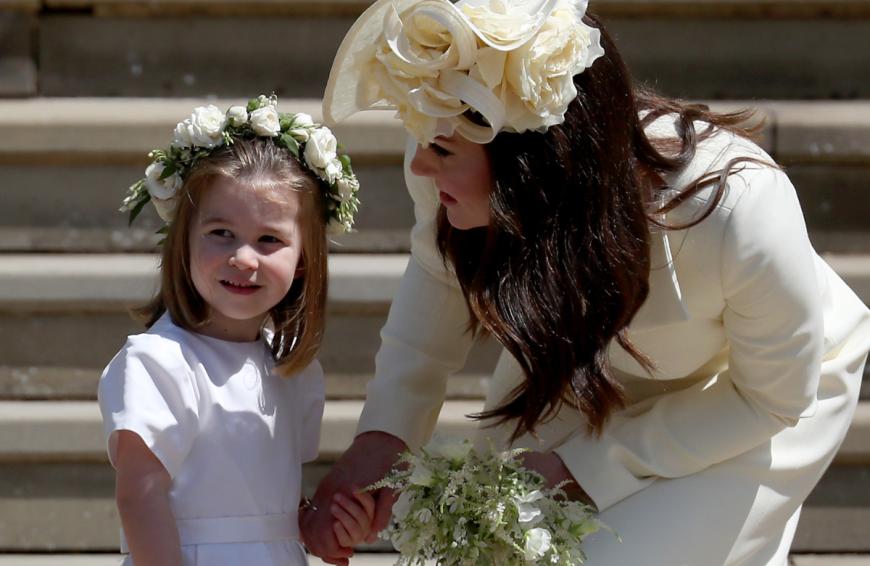 Der Streit um das Brautjungfernkleid von Prinzessin Charlotte hatte heftige Folgen - vor allem für Meghan. Doch was ist wirklich passiert?
