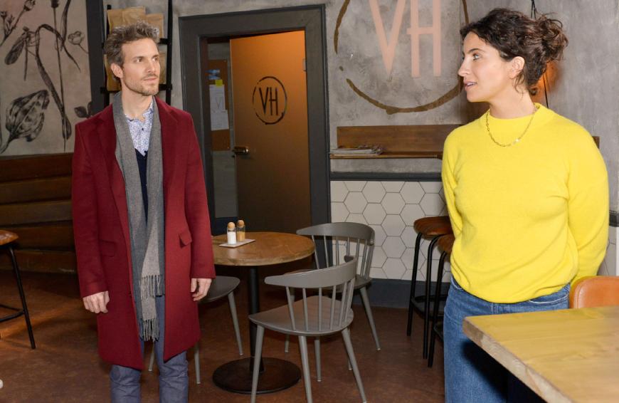 Um Felix zurückzugewinnen, ließ sich Laura in Griechenland künstlich befruchten - und ist jetzt tatsächlich schwanger!