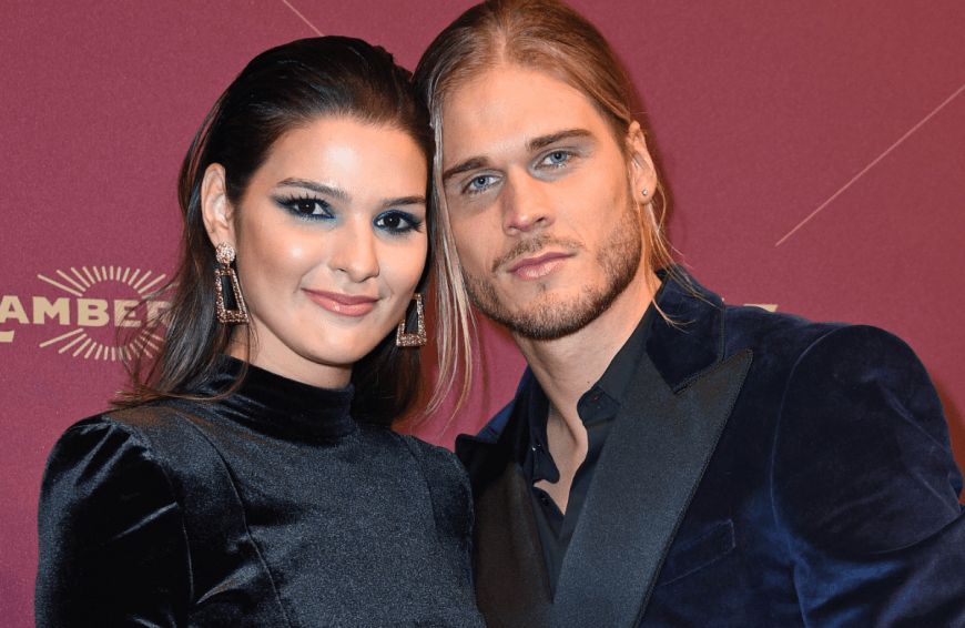 Beide sind in festen Händen: Rúrik ist mit dem brasilianischen Model Nathalia Soliani seit Anfang 2019 offiziell zusammen.