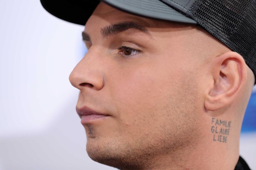 Pietro Lombardi wurde in einer Live-Sendung beschuldigt, seinen Song