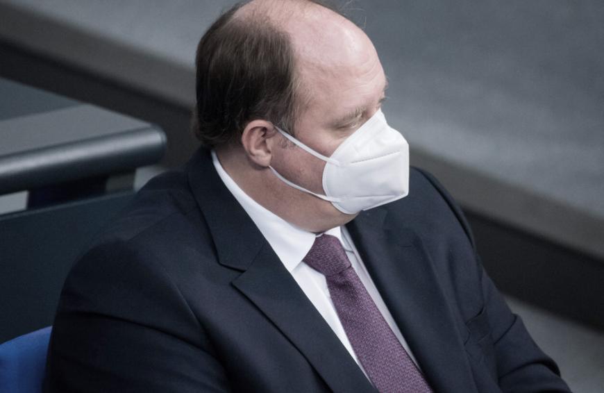 CDU-Politiker Helge Braun ging sogar noch einen Schritt weiter. Weil sich die Infektionslage weiter zuspitzt, geht er davon aus, dass der Lockdown sogar noch bis Mitte Juni andauern könnte.