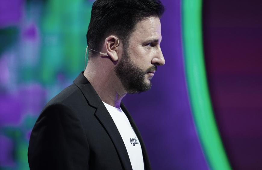 Der Schlagerstar bot seinen Fans jetzt an, ihn besuchen zu kommen.