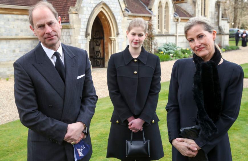 Bei einem Gedenkgottesdienst haben nun sein Sohn Prinz Edward und dessen Frau Sophie über Philips letzte Momente gesprochen.