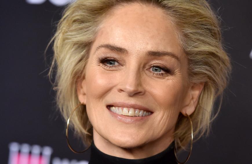 Für ihre Schönheit war die Hollywood-Größe schon immer bekannt. Doch ist wirklich alles an ihr echt?