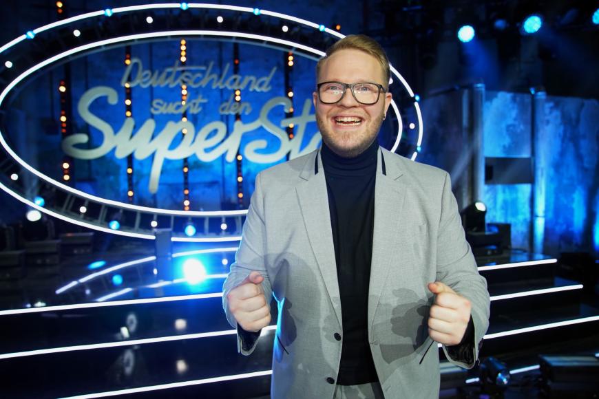 Jan-Marten Block überzeugte in der 18. Staffel der Castingshow DSDS mit seiner kernigen Stimme und seinem Knuddelbär-Charisma die Zuschauer. Mit seinem Song