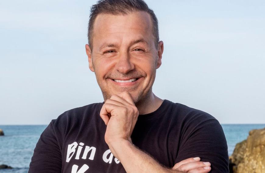 Allen voran Willi Herren! Der stachelte die Gruppe gegen Katy auf.