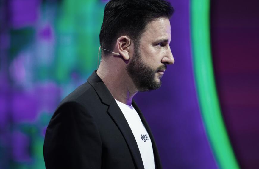 Ehemann Michael Wendler meldet sich hingegen fast täglich bei seinen Anhängern - via Telegram.