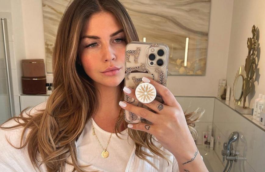 Bei Farina Opoku sitzen die Haare immer perfekt. Im Gespräch mit OKmag.de hat sie ihre ultimativen Haarpflege-Tricks verraten. 