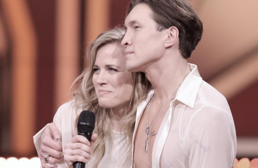 Der traurige Grund: Ilse DeLange gibt auf. Vor drei Wochen hatte sich die Sängerin am Fuß verletzt und hat sich daher dazu entschieden,