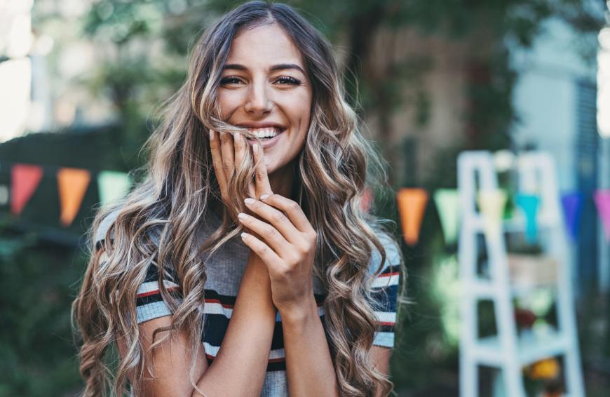 Gesunde Haare bis in die Spitzen? Mit einem Keratin-Spray aus der Drogerie wird dieser Traum wahr – und das in Sekunden!