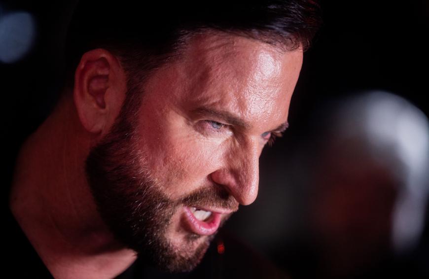 Michael Wendler hat sich mit seinen krassen Aussagen auch unter Kollegen ins Abseits geschossen.