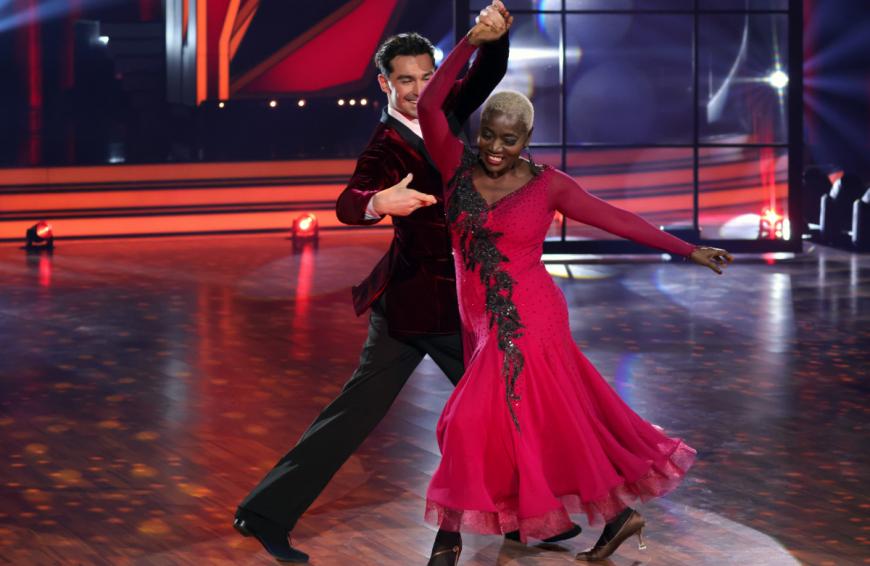 Auma Obama nahm bei der Show teil und kam bis ins Viertelfinale.