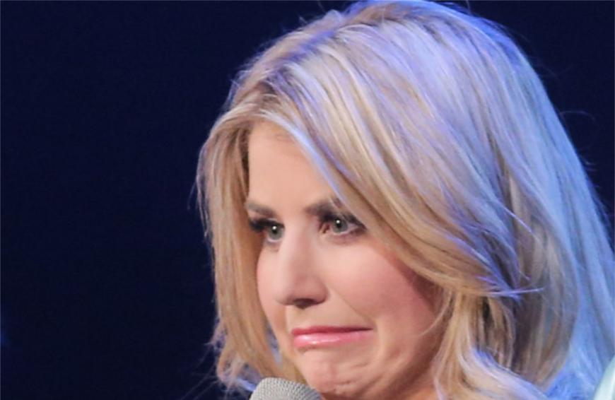 Beatrice Egli hat in einem Interview erzählt, welche Peinlichkeiten ihr schon auf der Bühne passiert sind.