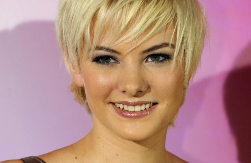 Jennifer Hof, die GNTM 2008 vor Janina Delia Schmidt und Christina Leibold gewann, schaffte den ganz großen Durchbruch nicht. Sie zählt heute zu den unbekanntesten Erstplatzierten der Modelshow.