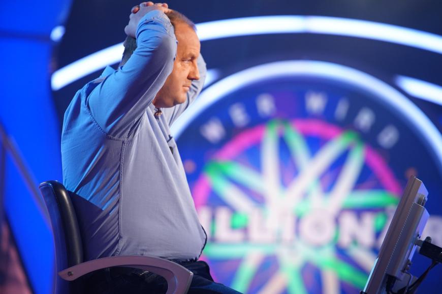 Auch in der vergangenen Show (31. Mai) schafften es wieder zwei Kandidatinnen und zwei Kandidaten auf den begehrten Stuhl. Kandidat Christof Reuter aus Hamm kam bereits bei der 1000-Euro-Frage ins Straucheln.