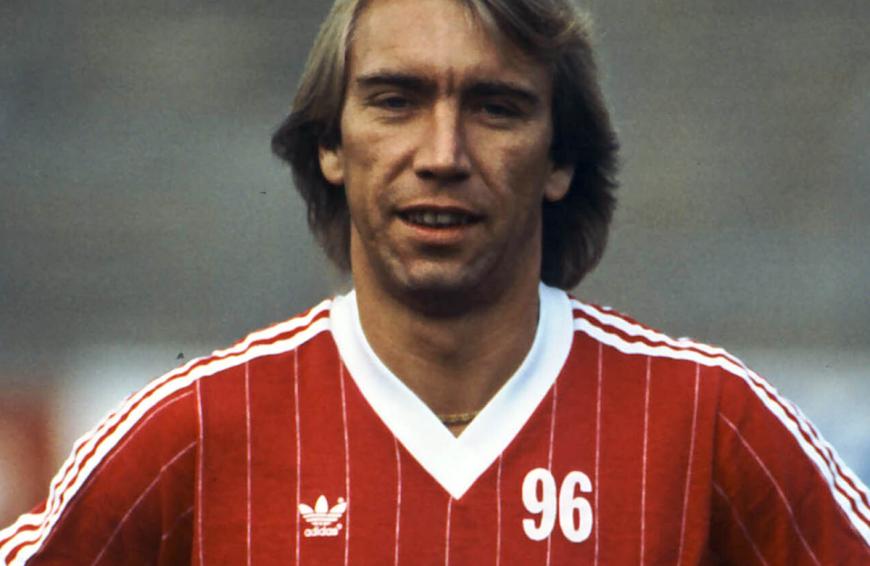 In den Siebziger und Achtziger Jahren war Norbert Bebensee als Fußballer aktiv und spielte unter anderem für den VfL Bad Schwartau, den Phönix Lübeck sowie Blau-Weiß 90 Berlin.