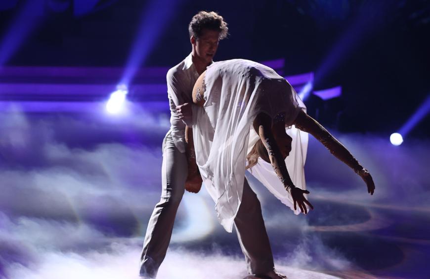 Zusammen mit Valentin Lusin hat die Schauspielerin hart an ihrem perfekten