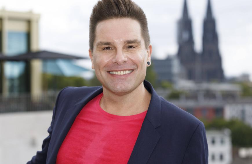 Bei Instagram widmete er seinem Sohn jetzt nicht nur einen rührenden Post, sondern nutzte die Gelegenheit auch, um eine erfreuliche Neuigkeit zu verkünden.