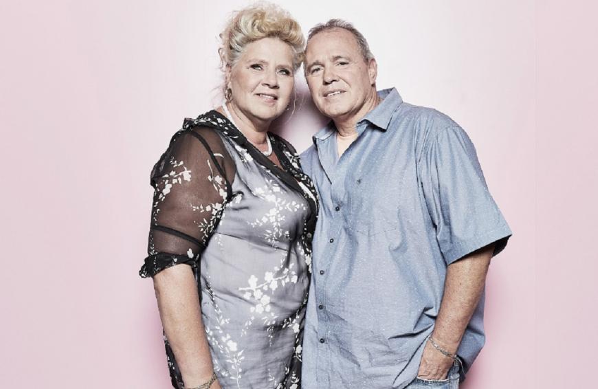 Mama Silvia und Partner Harald schenkten den frischgebackenen Eltern ein Zwillingsbett für ihre kleinen Wunder.