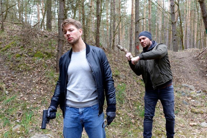 Im großen Showdown wird Toni schließlich von Serienmörder Bastian in den Wald gelockt und dort gefesselt. Glücklicherweise kann ihr Verflossener Erik, gespielt von Patrick Heinrich, Bastian überwältigen und damit das Leben von Toni retten. Bastian wird schließlich festgenommen.