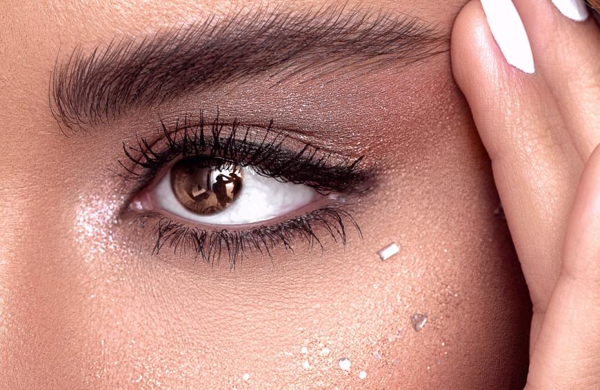 Du wünschst dir einen traumhaften Augenaufschlag mit langen und voluminösen Wimpern? Mit der "Lash Paradise" von L'Oréal soll das im Handumdrehen gelingen - und das Beste: Die Bestseller-Mascara ist aktuell 35 Prozent reduziert!