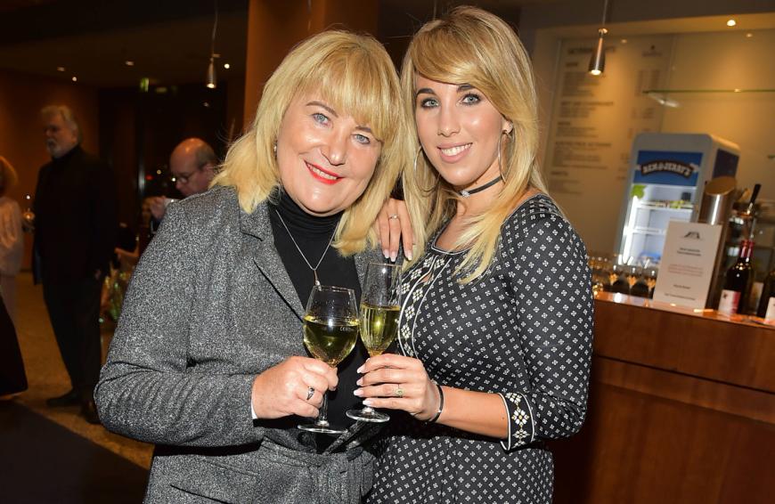 Annemarie eilfeld mit ihrer Mutter Heike.