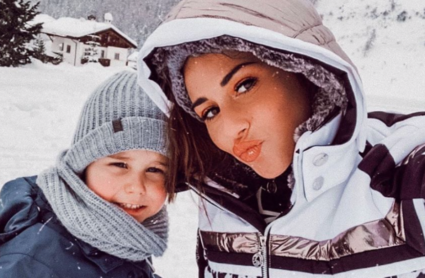 Für Sarah Engels, die aus ihrer ersten Ehe mit Pietro Lombardi bereits Söhnchen Alessio hat, ist die Familienplanung damit abgeschlossen.