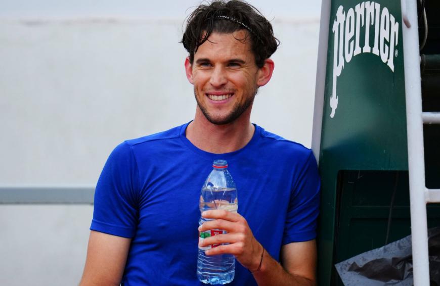 Mit dem österreichischen Tennisspieler Dominic Thiem ist sie seit Anfang des Jahres zusammen.