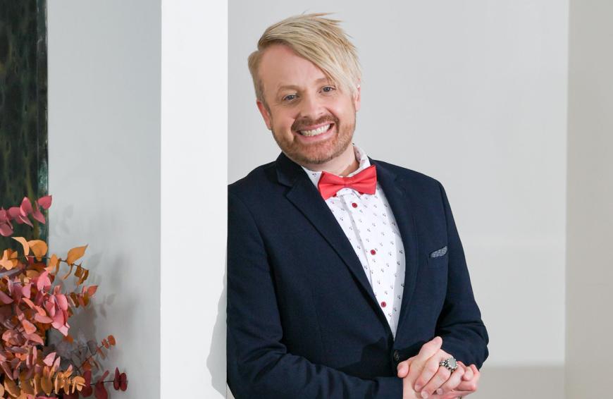 Der Schlager-Entertainer hat eigentlich eine Hundehaar-Allergie, doch ...
