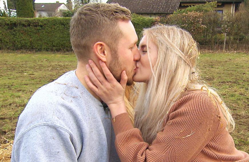 Endich scheint es ein Happy End für den süßen TV-Bauern zu geben. Antonia kommentierte das gemeinsame Bild zumindest direkt und hatte eine süße Nachricht an ihren Freund ...