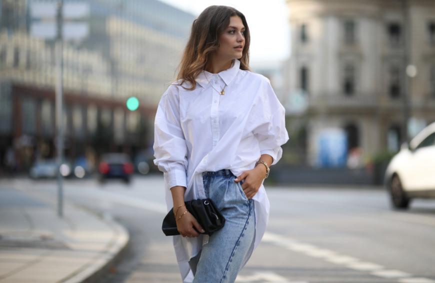 Oversize-Blusen zählen zu den absoluten Must-haves. Wir verraten dir, wie du das It-Piece perfekt in Szene setzt. 
