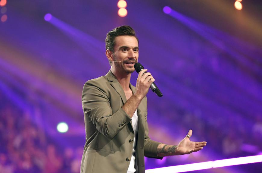 Der Sänger, Moderator und Schauspieler ist jetzt Album-Millionär!