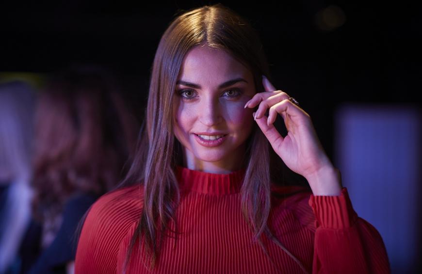 Ekaterina Leonova stellte jetzt in einem Livestream ihre hübsche Schwester Maria vor.
