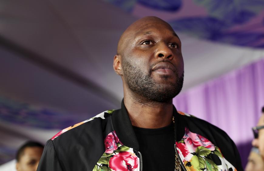 ...als auch Ex-Mann Lamar Odom buhlen um ihre Aufmerksamkeit.