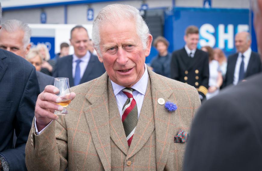 Prinz Charles übernimmt seit dem Tod seines Vaters viele öffentliche Auftritte - und wird bei seinem Volk immer beliebter.