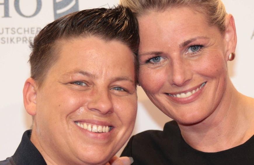 Kerstin Ott und ihre Frau Karolina stellen sich einer Herausforderung, die beide an ihre Grenzen zu bringen scheint.