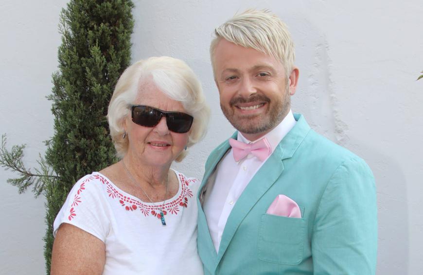 Ross Antony mit seiner Mutter Vivien Catterall.