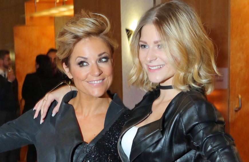 Michelle und Marie Reim zeigten sich jetzt in sexy Sport-Klamotten.